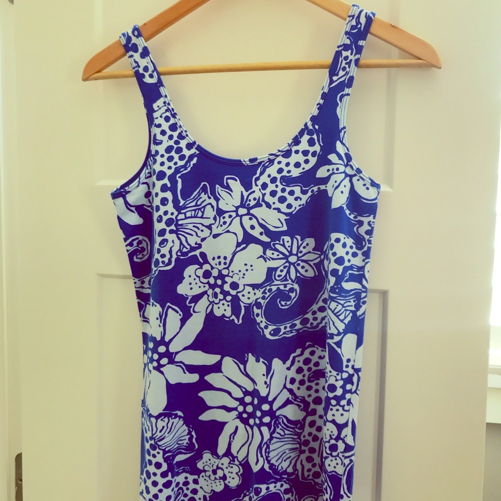 Lilly Pulitzer blue and white seahorse tank